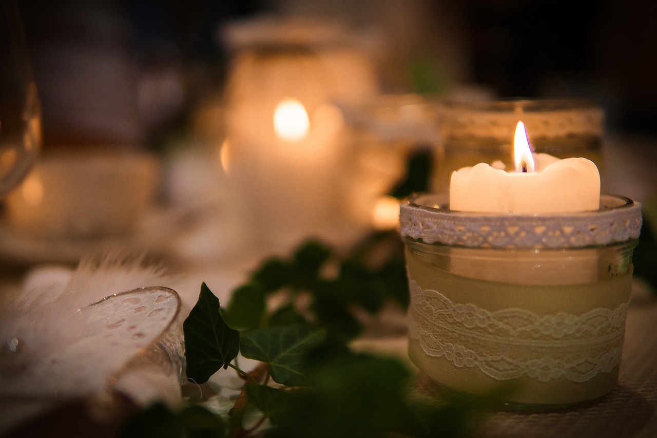 Votre magicien mariage à Cailloux-sur-Fontaines (69270)  - theme mariage - theme boheme - theme champetre - magicien close up - light painting